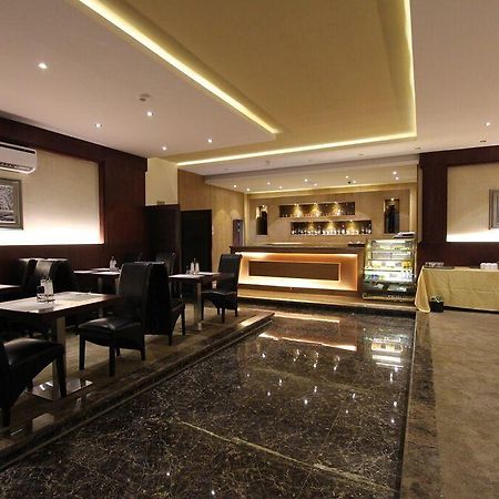 Taleen Granada Hotel Apartments Riade Exterior foto