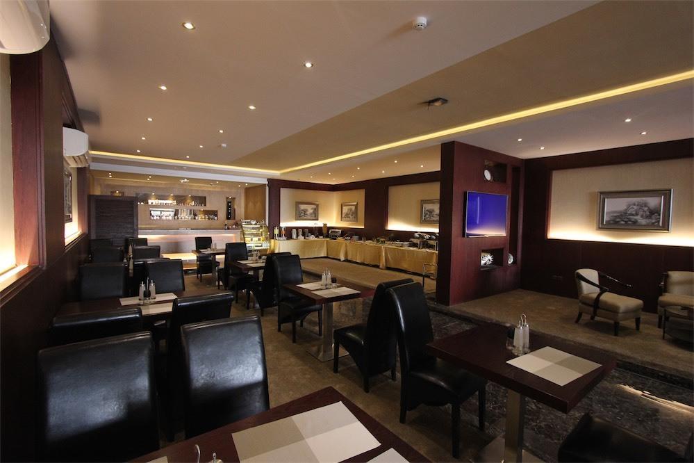 Taleen Granada Hotel Apartments Riade Exterior foto